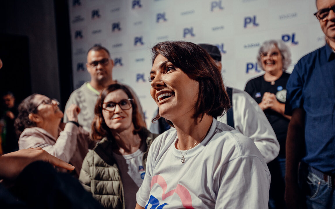 “Não há briga, nem competição”, diz Michelle após desabafar em vídeo