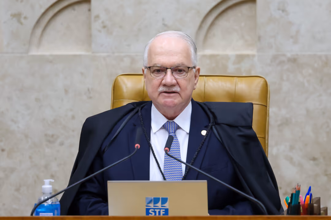 Fachin explica aval para AGU atuar em ação do Rumble contra Moraes
