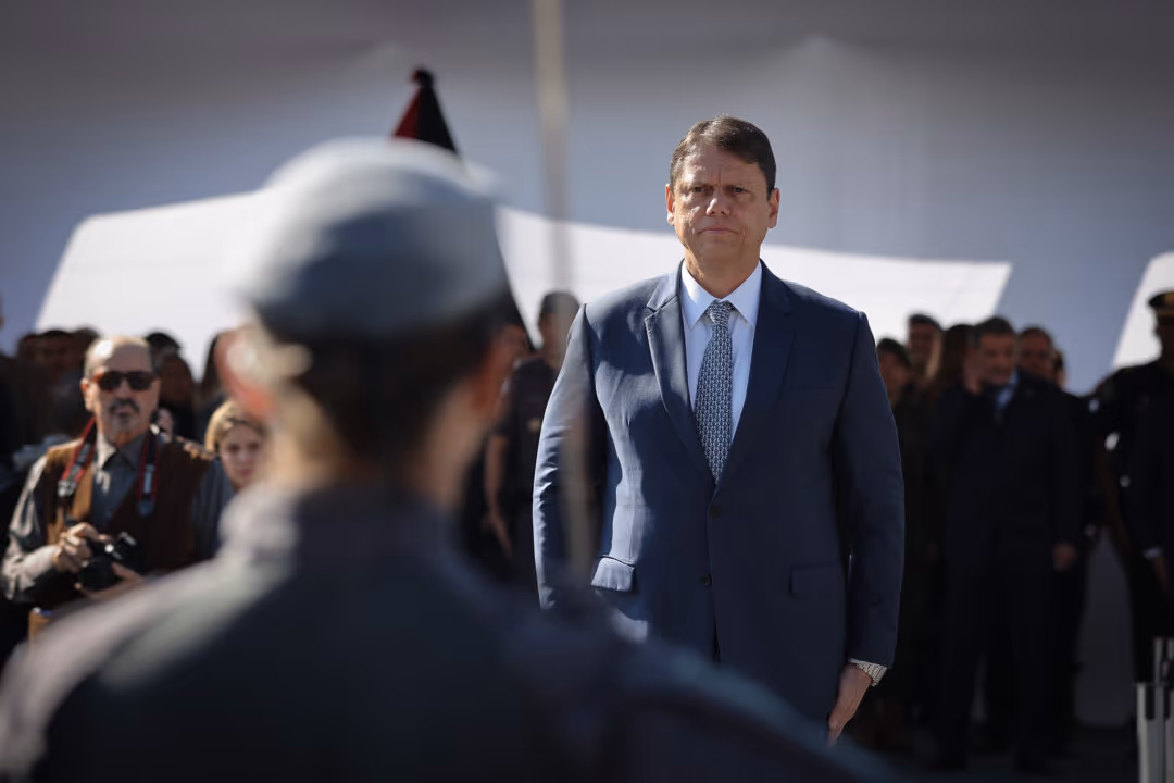 Tarcísio confirma homenagem à mãe de Bolsonaro em viaduto no ABC Paulista