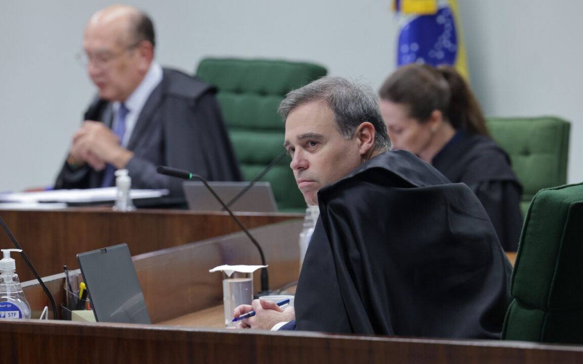Mendonça enfrenta Gilmar