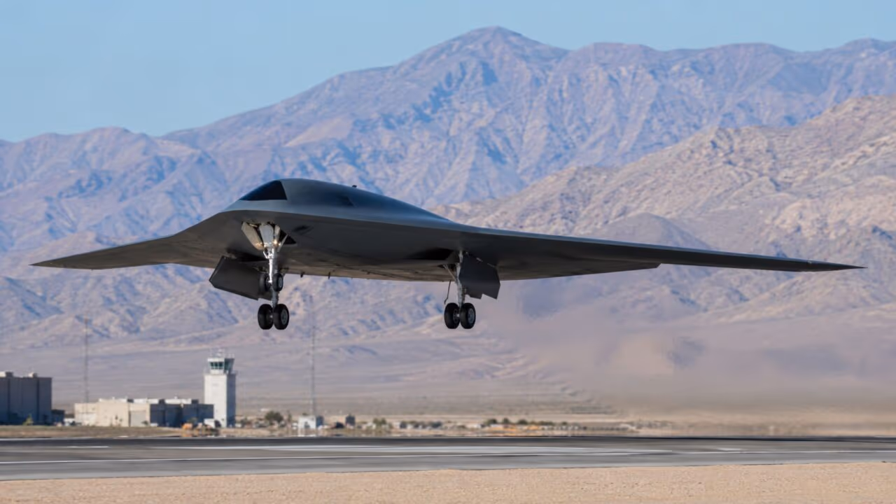 A China testa seu novo drone furtivo de 925 km/h, e o primeiro voo da aeronave quase invisível envia uma mensagem que vai além da velocidade