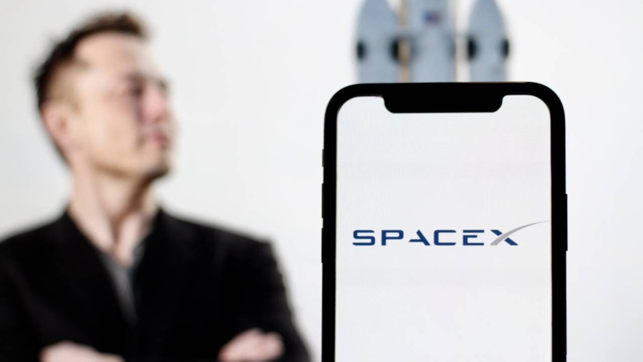 Ações da SpaceX despencam quase US$ 1 trilhão e Elon Musk dá adeus ao status de trilionário