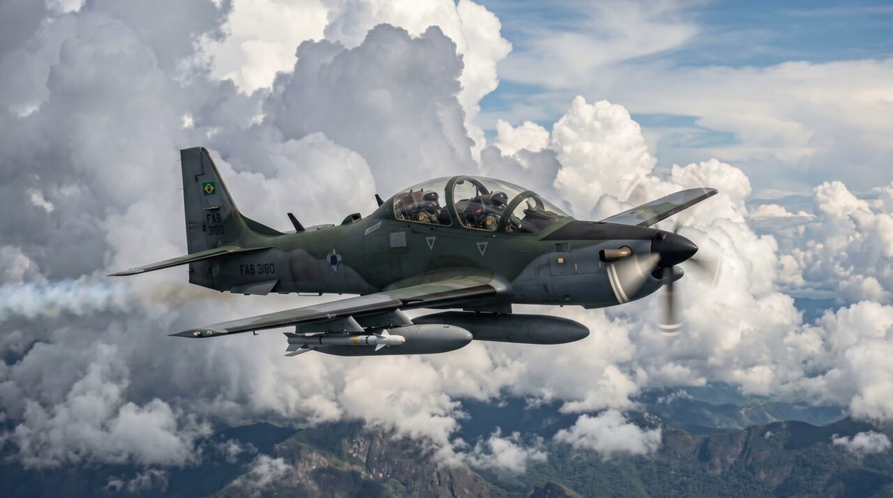 A história e o sucesso militar do avião brasileiro A-29 Super Tucano