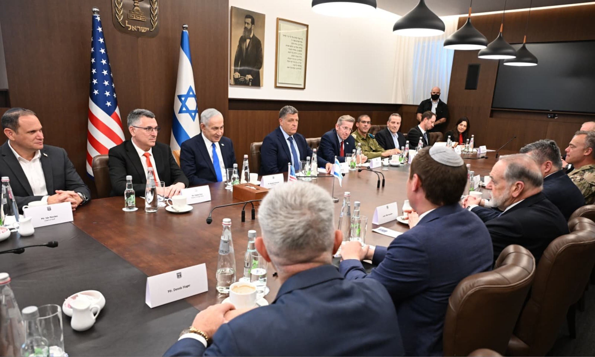 Crusoé: Uma estratégica mensagem de Israel ao Irã
