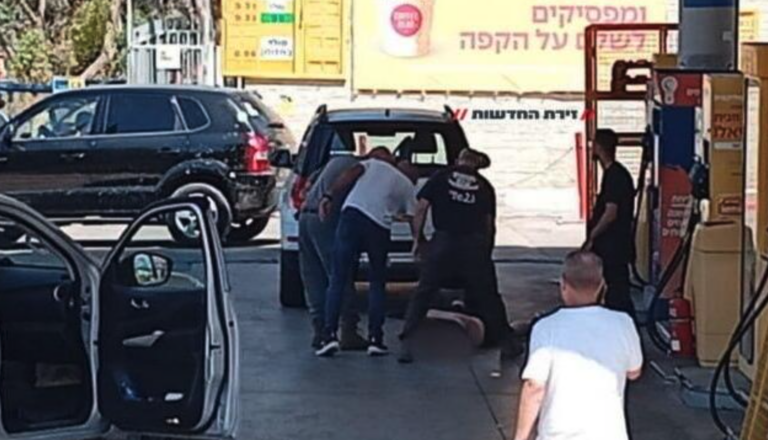 Ataque terrorista deixa morto e feridos no centro de Israel