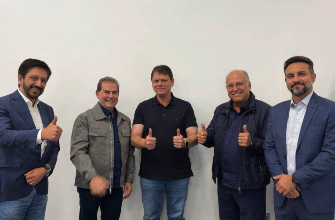 Tarcísio recebe apoio de PRD e Solidariedade