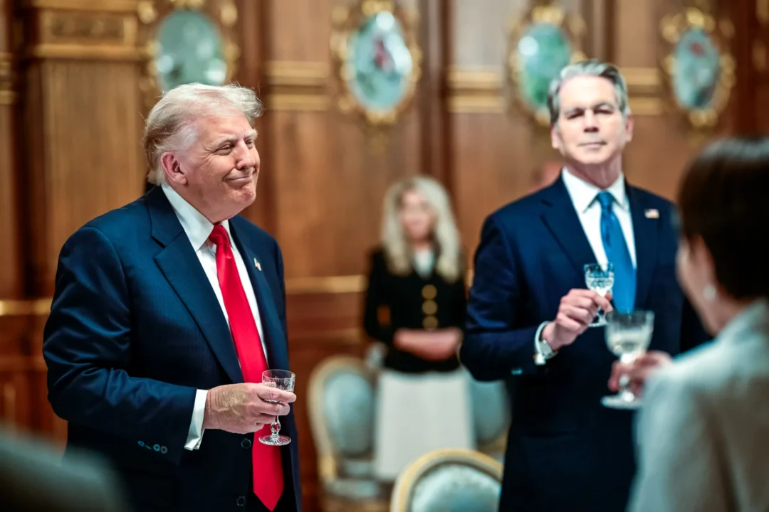 Crusoé: “Se eu não gostar, voltaremos a atirar”, diz Trump sobre acordo