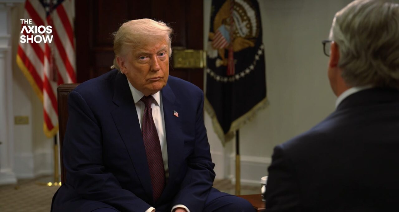 Trump promete resposta “com muita força” após ataque contra navio americano no Egito