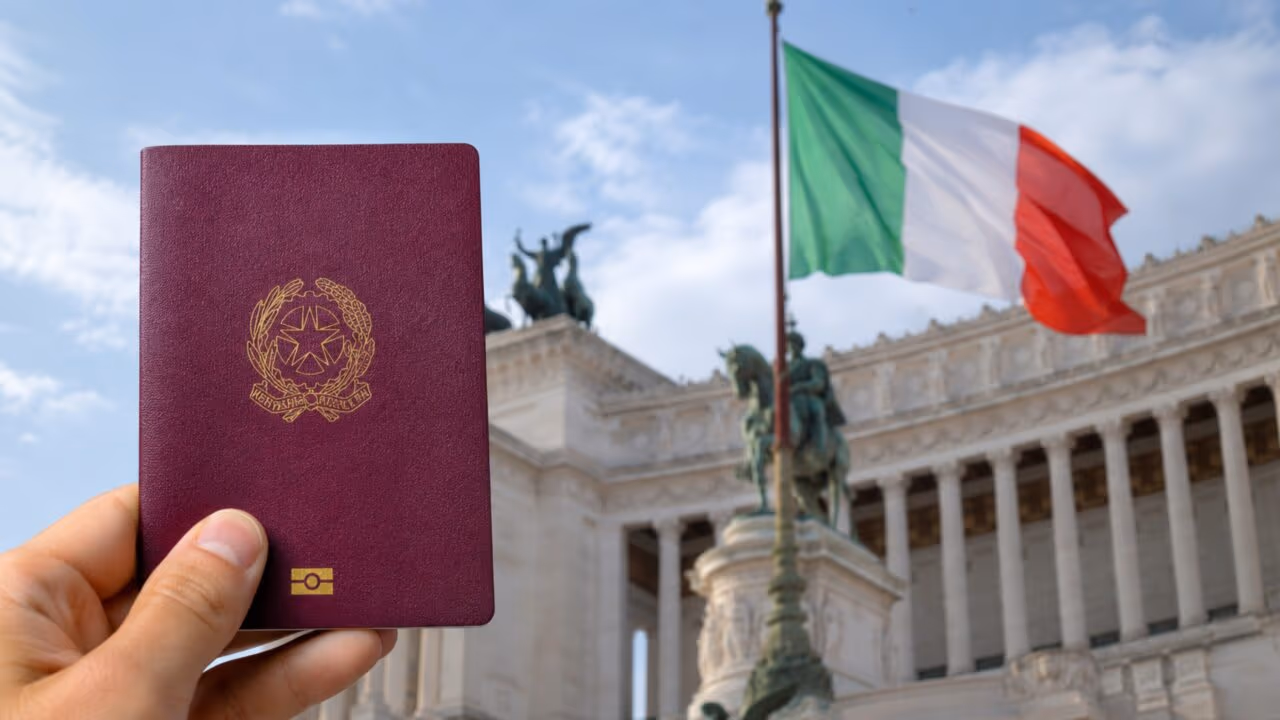Já está valendo: italianos no exterior já podem pedir a CIE em qualquer comune