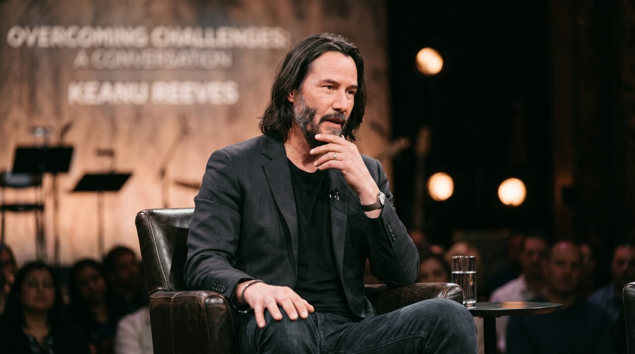 Reflexões de Keanu Reeves sobre o luto e a perda.