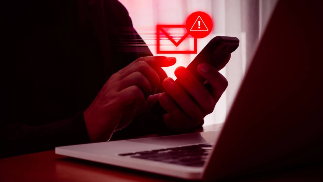 Ligação com alerta de spam atender, ignorar ou recusar