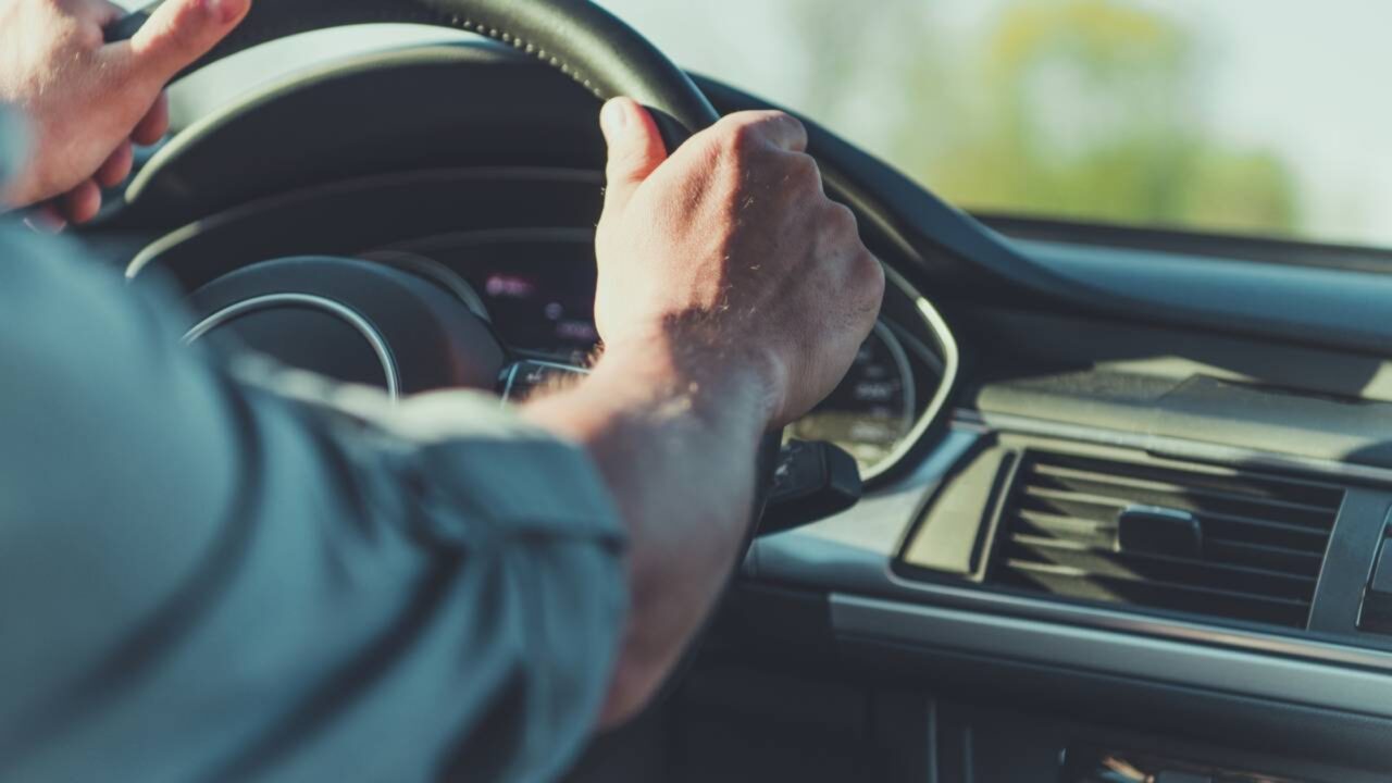 Mudanças na carteira de motorista para pessoas acima dos 65 anos em 2026 novos exames e custos obrigatórios