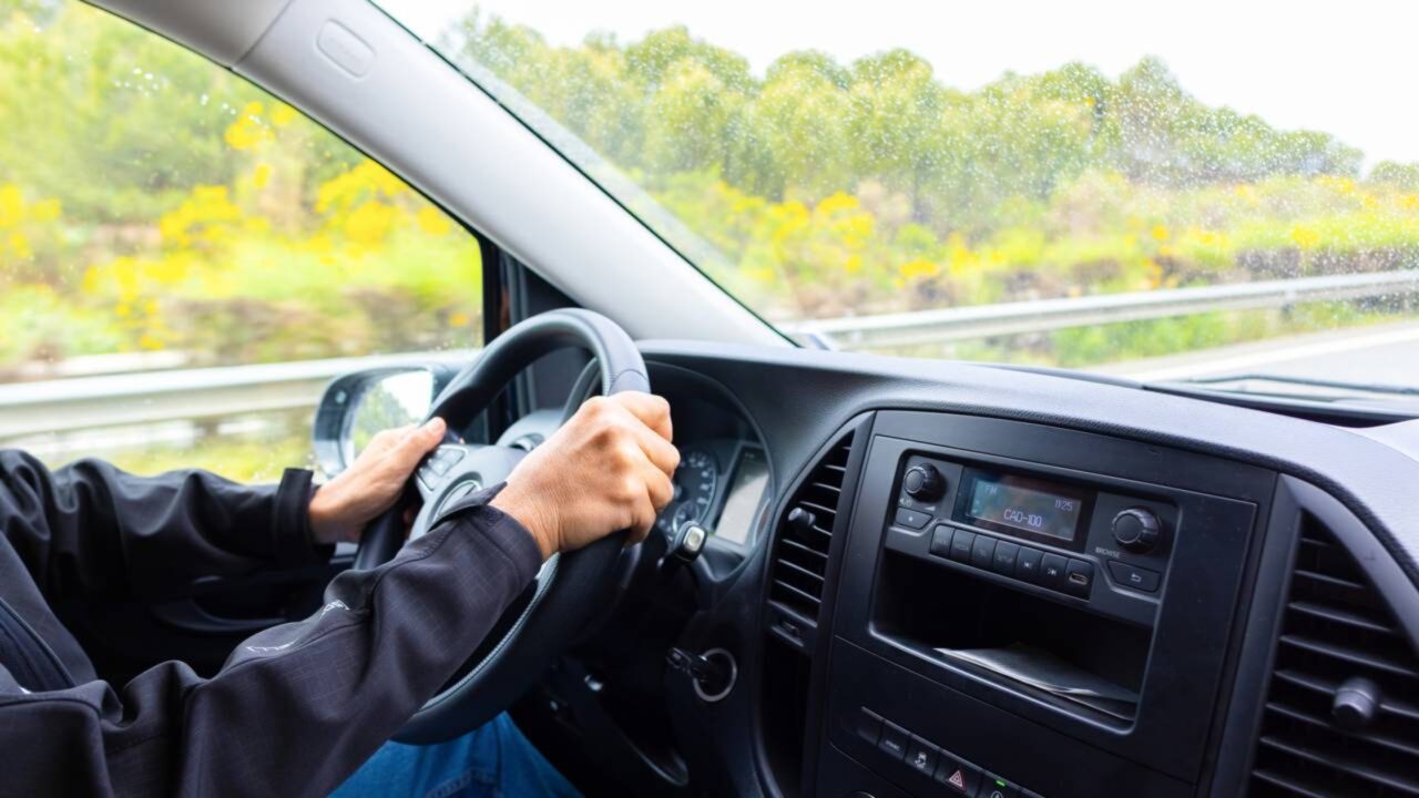 Mudanças na carteira de motorista para pessoas acima dos 65 anos em 2026 novos exames e custos obrigatórios
