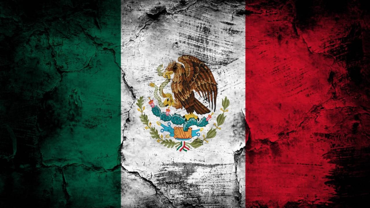 O que significa o “pássaro de fogo” no centro da bandeira do México (e a lenda asteca por trás); a águia devorando uma serpente sobre um cacto vem da lenda de fundação de Tenochtitlán pelos astecas