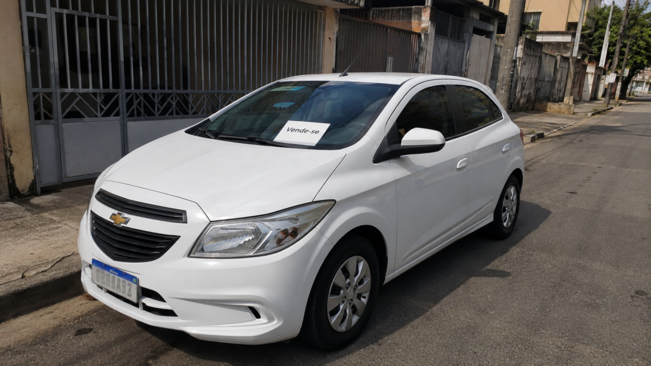 Esse Chevrolet faz mais de 14 km/l e pode custar menos de R$ 50 mil no mercado de usados