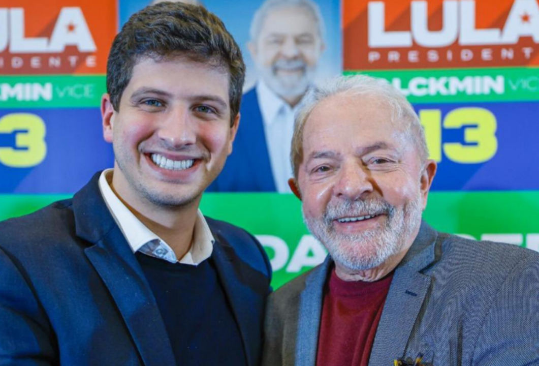 “O meu partido e eu estamos apoiando o João Campos”, diz Lula