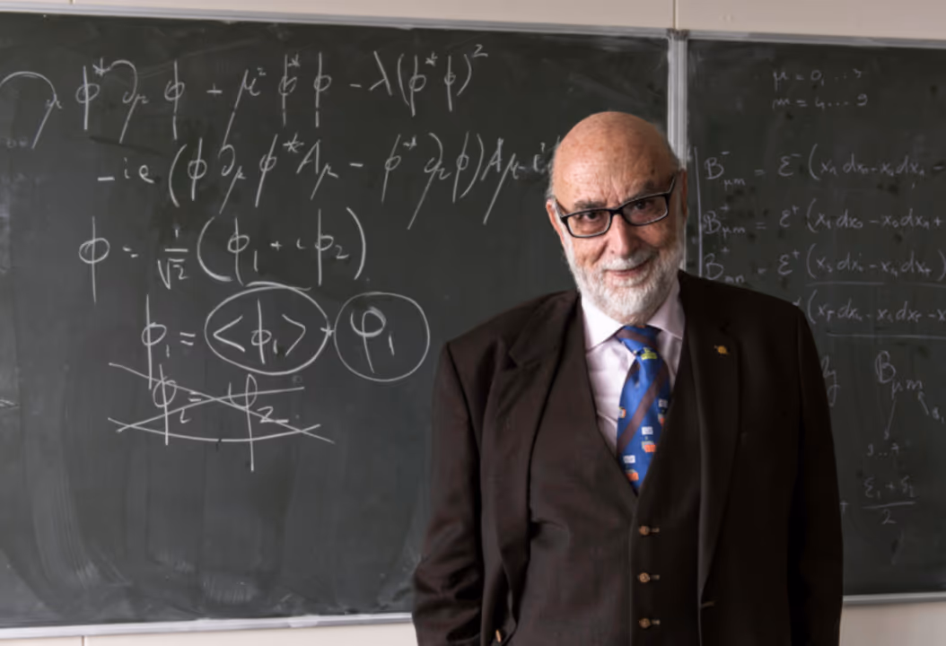 François Englert, prêmio Nobel de Física, morre aos 93 anos