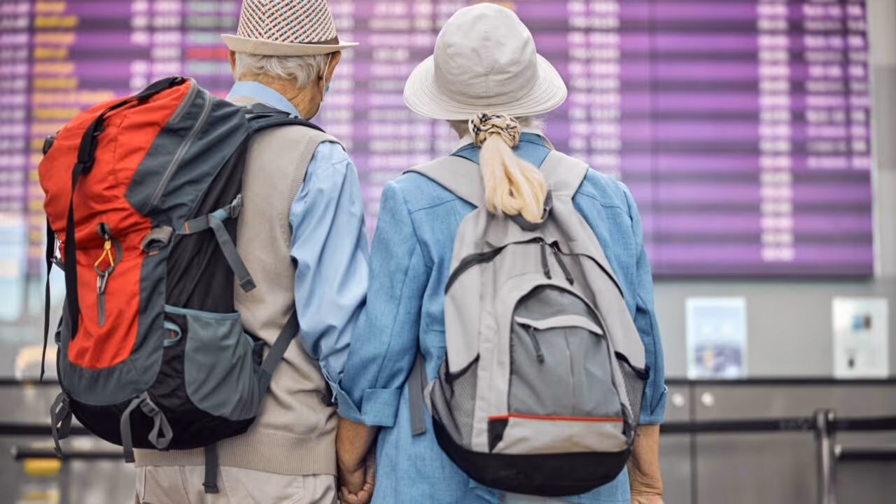 Regras dos aeroportos para pessoas com mais de 65 anos: Todo essencial antes da sua viagem