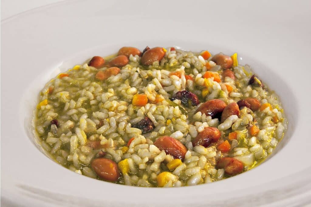 Almoço saudável: 5 receitas com arroz e feijão que fogem do tradicional