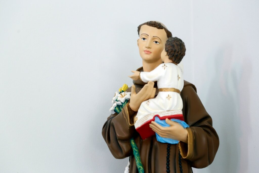 4 simpatias para atrair um amor no mês dos namorados