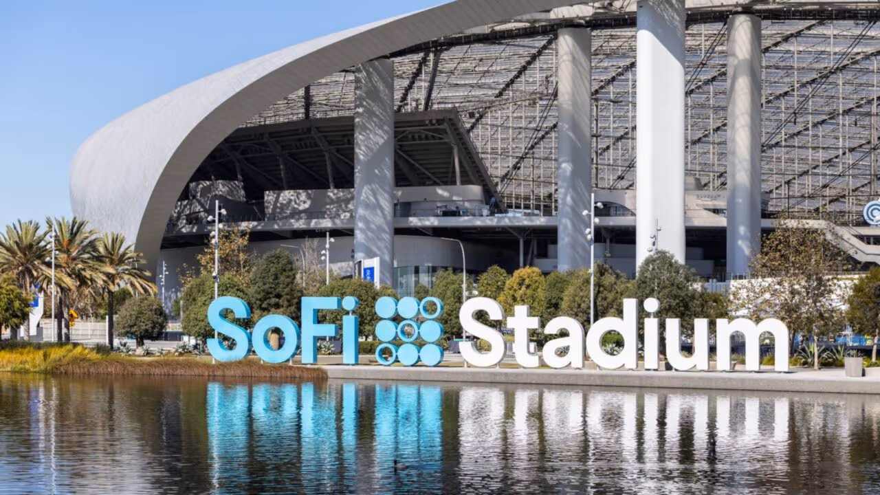 O estádio futurista de US$ 5 bilhões com teto que “flutua”: por dentro da arena mais cara já construída