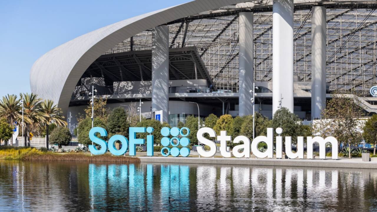 O estádio futurista de US$ 5 bilhões com teto que “flutua”: por dentro da arena mais cara já construída