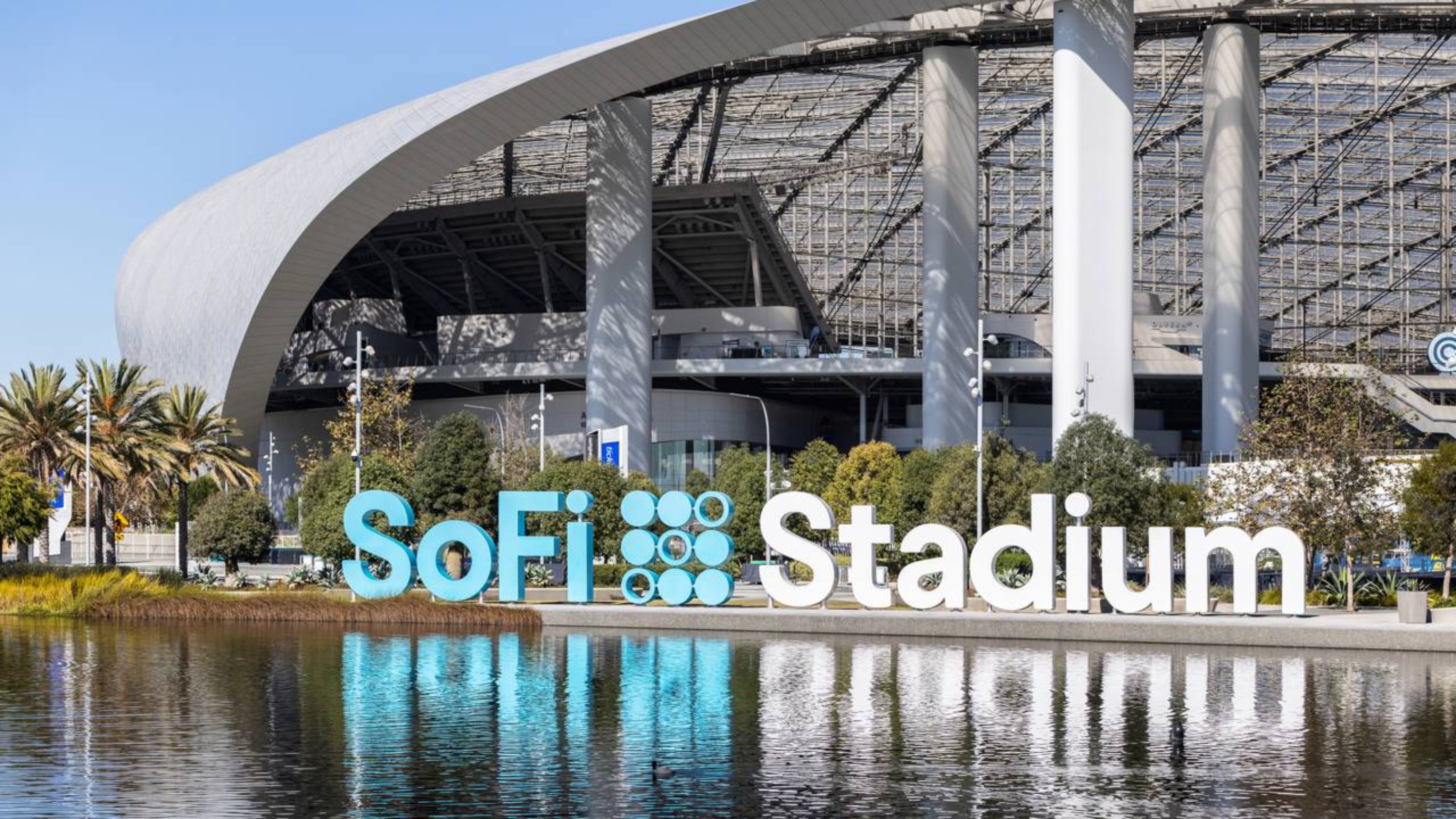 O estádio futurista de US$ 5 bilhões com teto que 