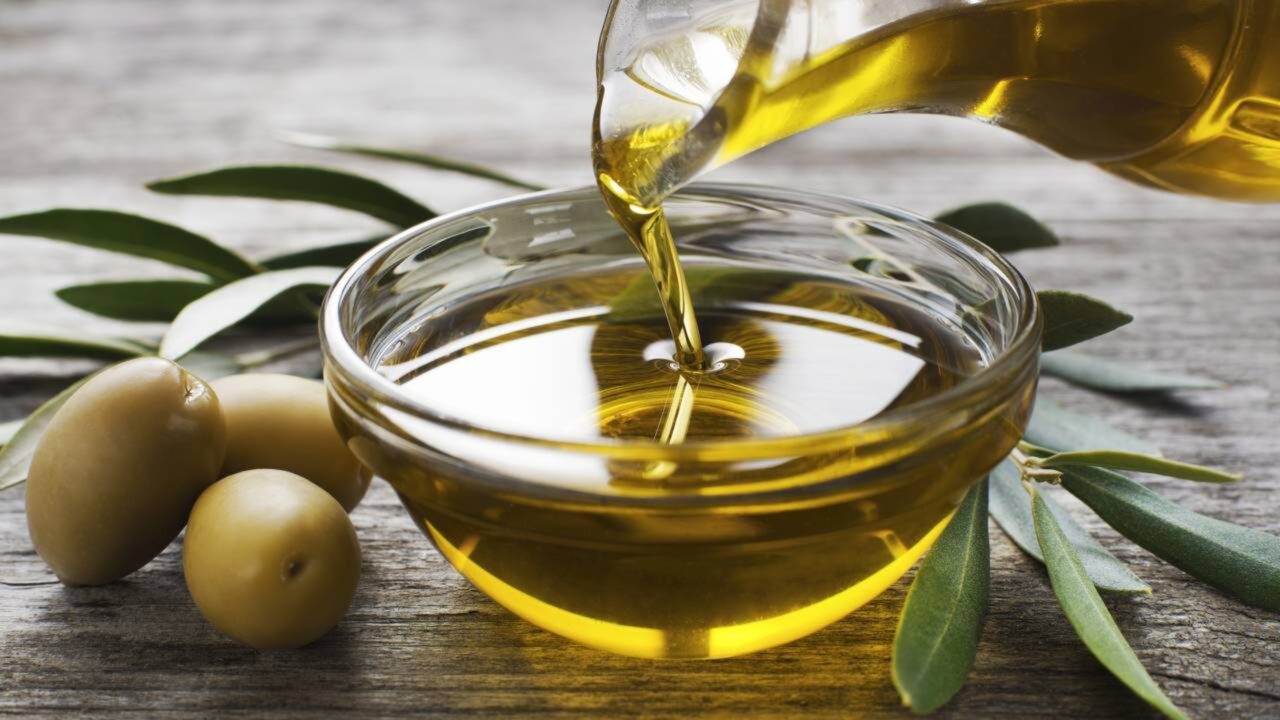 Um dos azeites de oliva mais conhecidos do mercado tem a venda suspensa