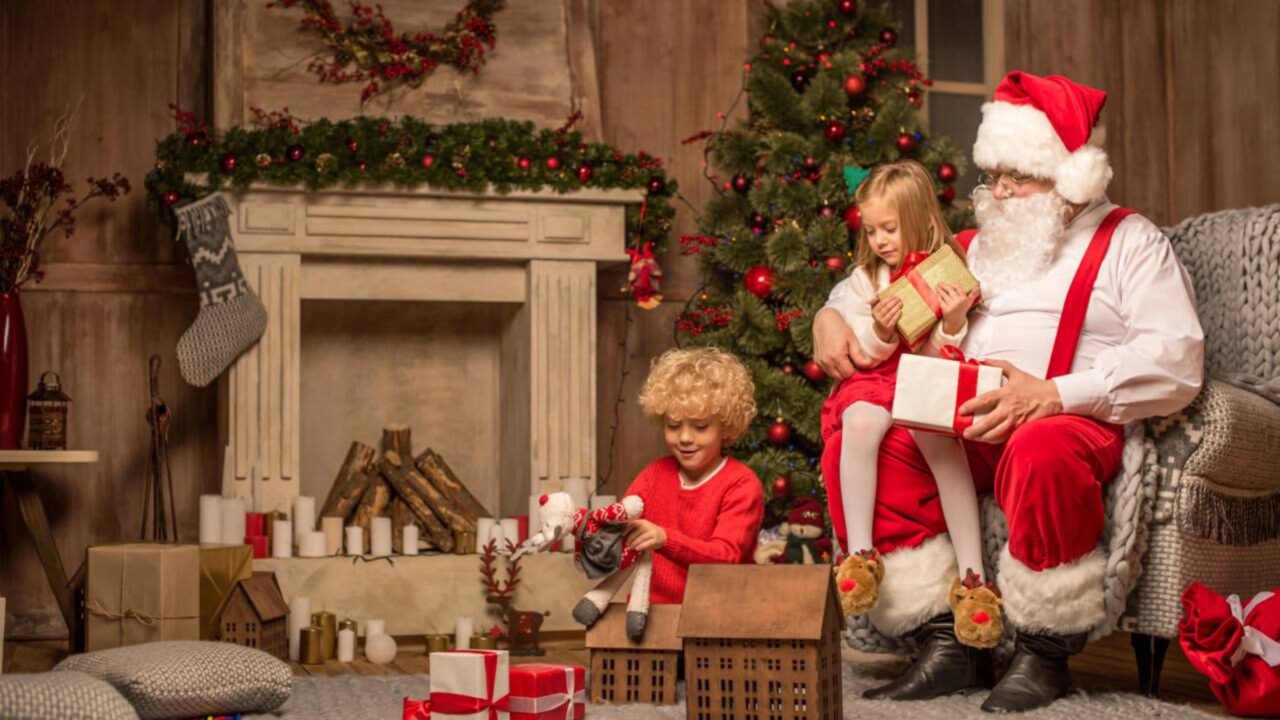 Uma mulher de 64 anos parou de comemorar Natal e aniversários com troca de presentes desde 2019 ela estima ter economizado mais de $78.000 e diz que seu relacionamento com a família melhorou
