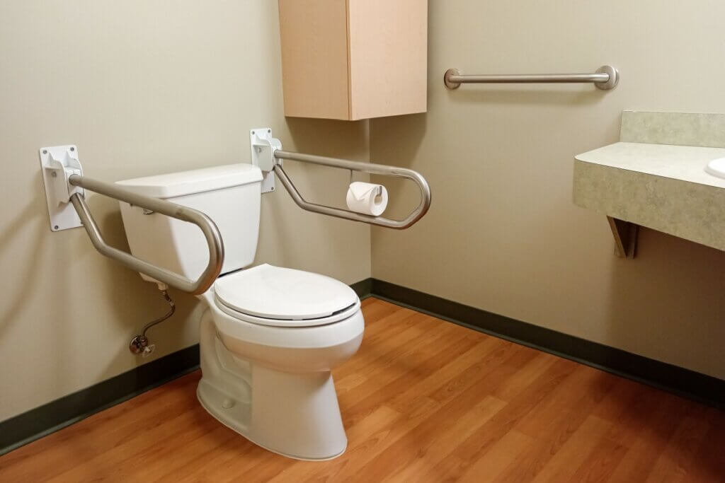 Mais segurança e conforto: 5 dicas para adaptar a casa ao en