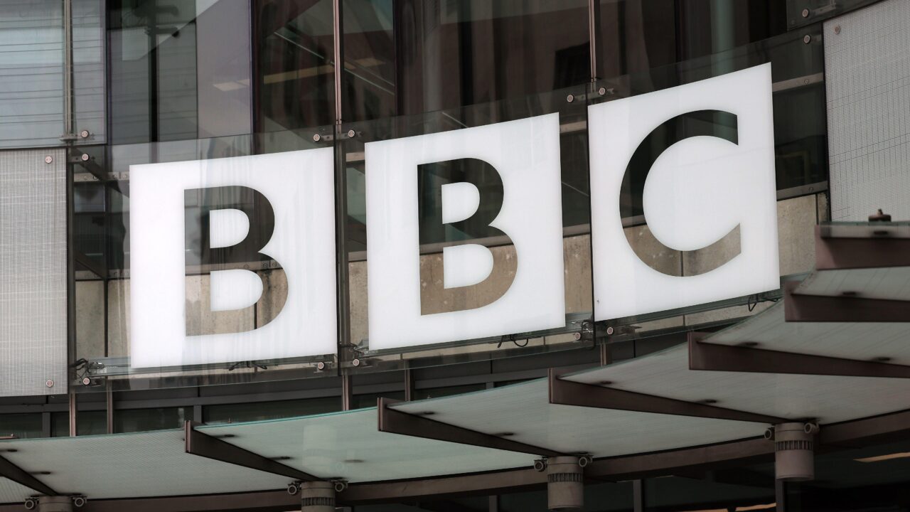 BBC anuncia corte milionário em todos os seus departamentos
