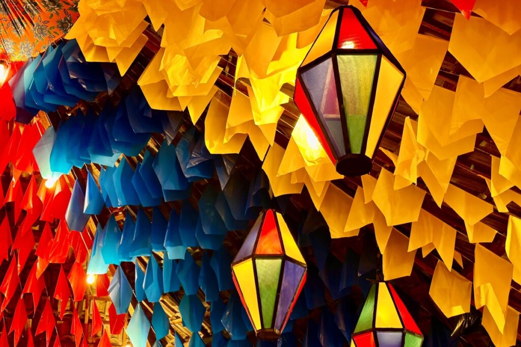 Festa junina: entenda por que soltar balão é crime