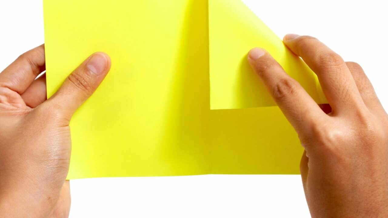 Como 42 dobras em uma folha de papel poderiam alcançar a distância até a Lua