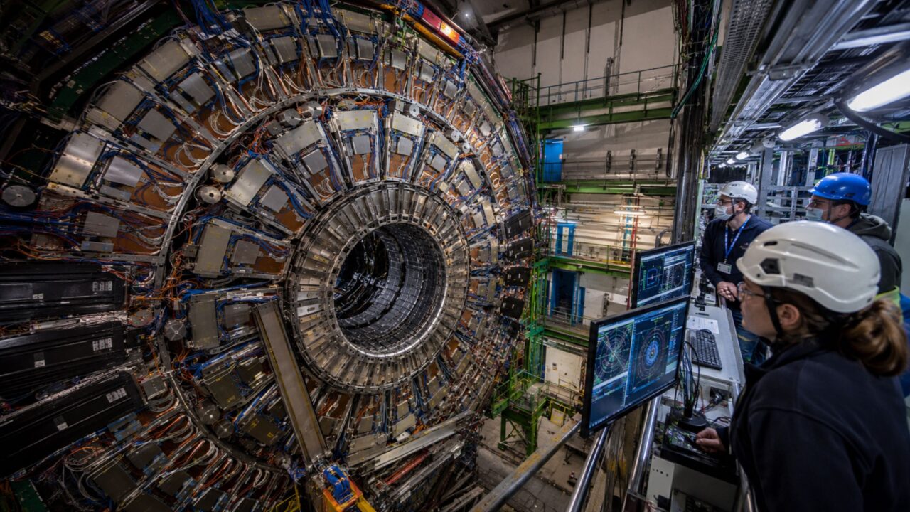 Colisões próximas à velocidade da luz ajudam cientistas a investigar a estrutura fundamental do universo