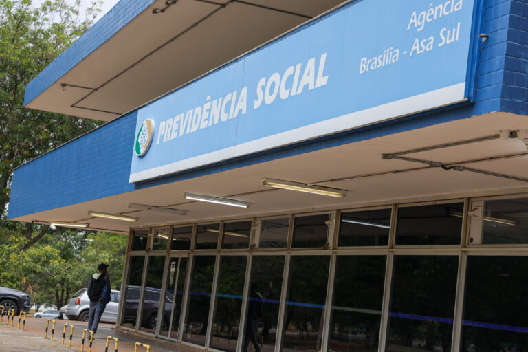 INSS diz não conseguir medir fraudes do Banco Master