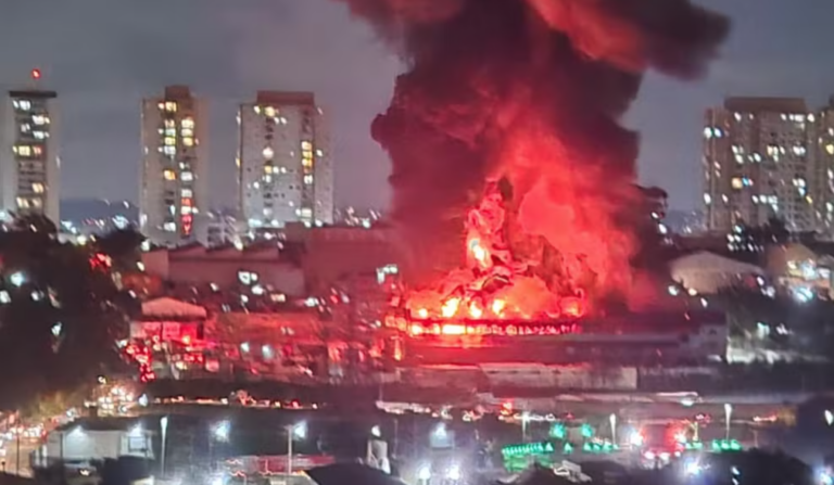 Incêndio atinge empresa de logística em Guarulhos