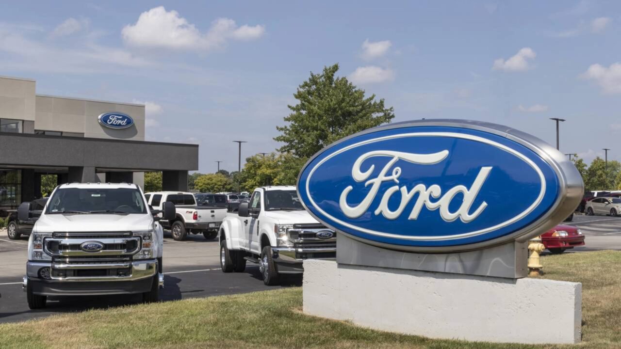 Ford demitiu um funcionário de 60 anos por causa de um biscoito de R$ 10 e teve que pagar R$ 143 mil