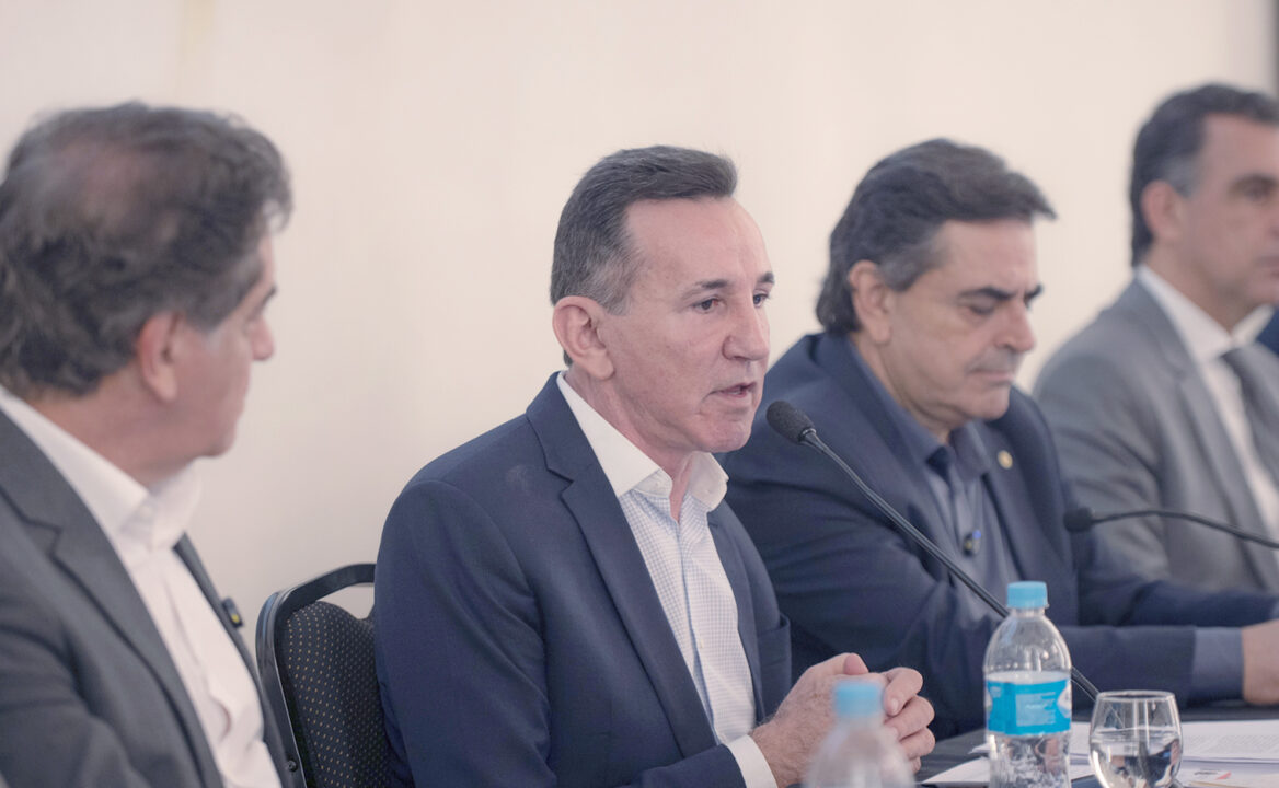 Relator pressiona governo por ampliação do teto do Simples Nacional