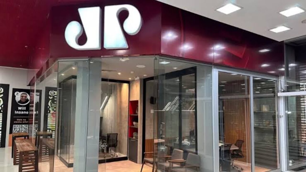 Jovem Pan enfrenta debandada antes das eleições