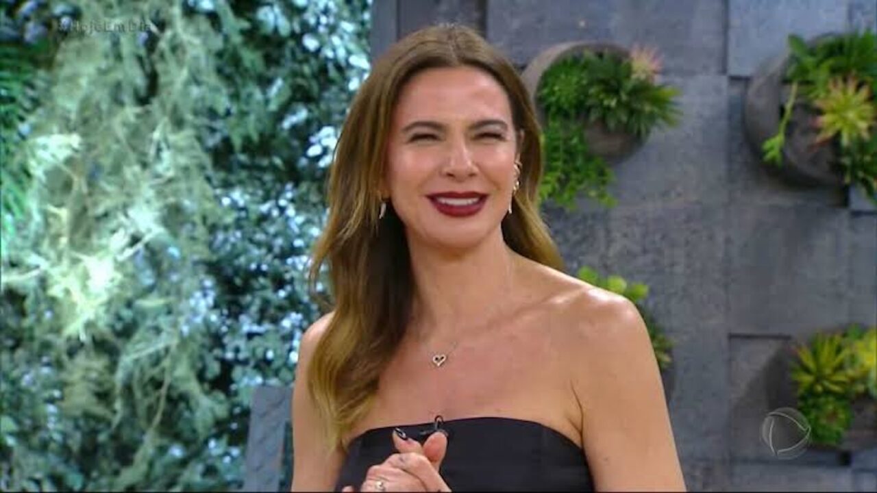 Band quer entregar novo talk show para Luciana Gimenez