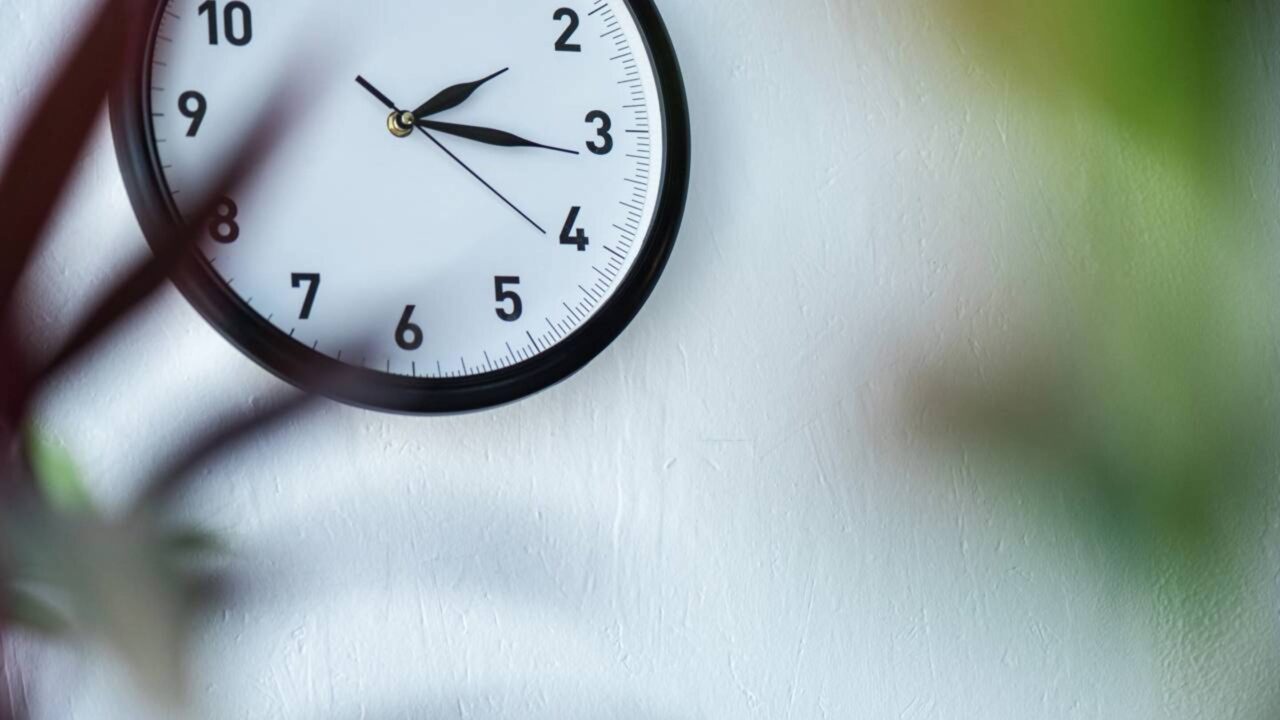 A psicologia aponta que pessoas disciplinadas em pequenos hábitos podem revelar um traço mais profundo do que simples organização