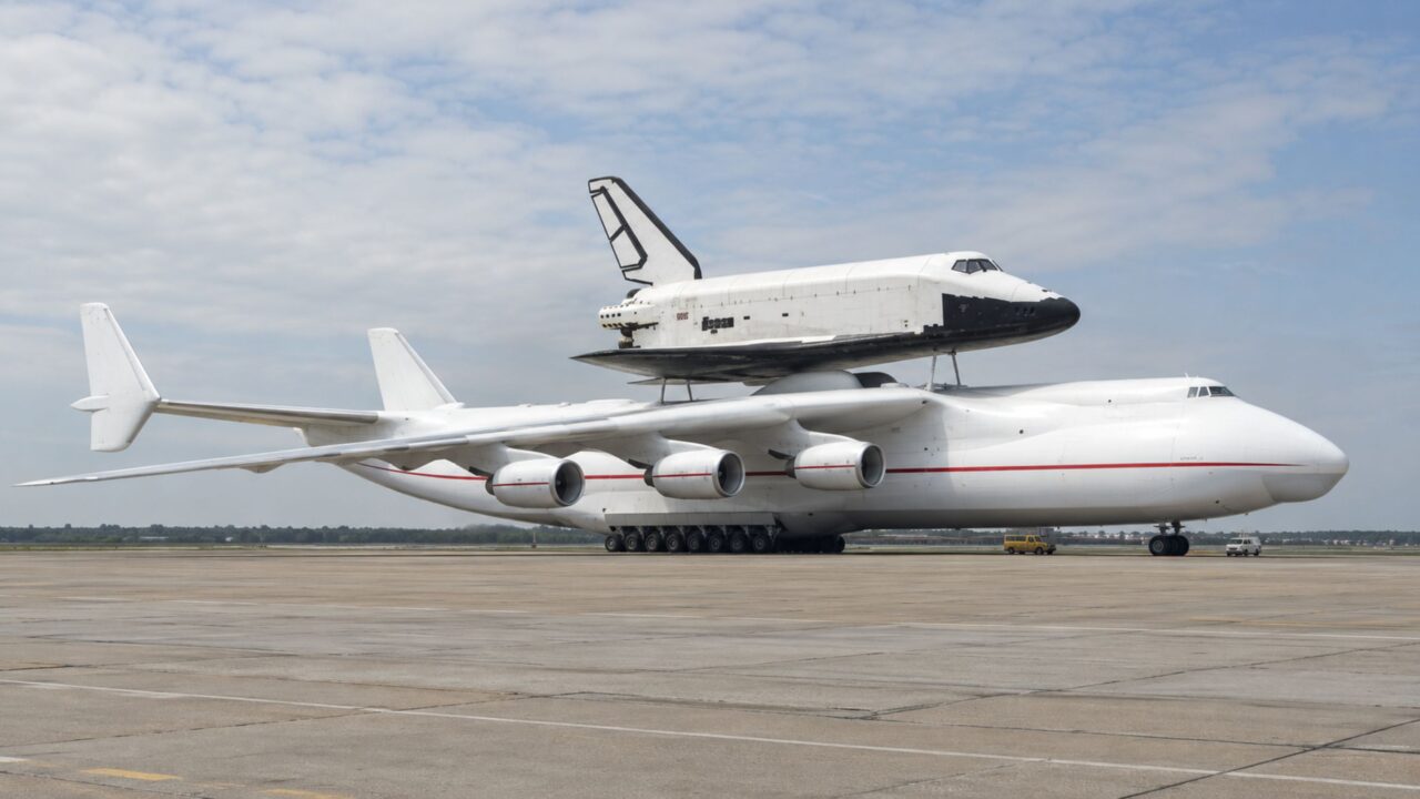 Estrutura colossal permitia levar o Buran sobre a fuselagem
