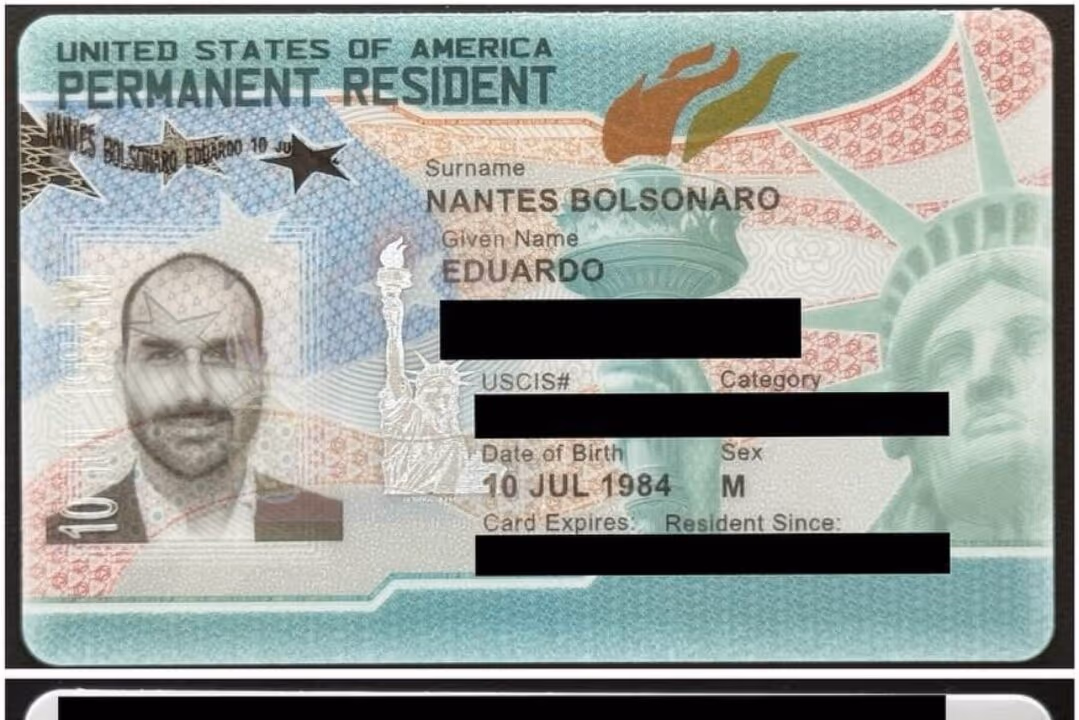 Trump concede green card a Eduardo Bolsonaro