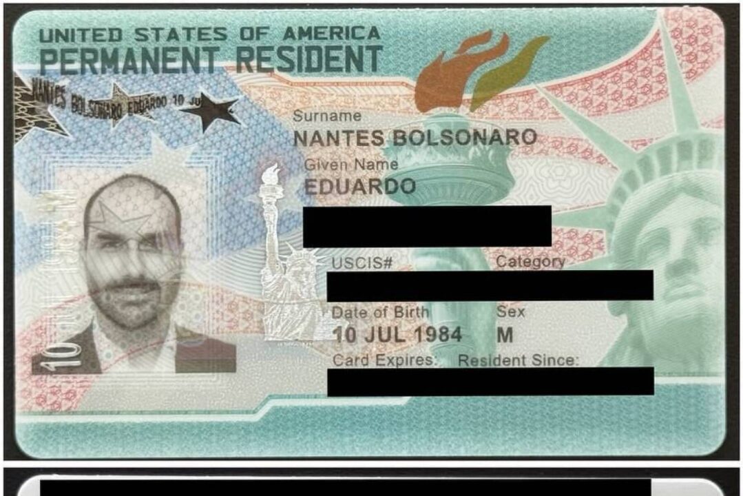 Trump concede green card a Eduardo Bolsonaro