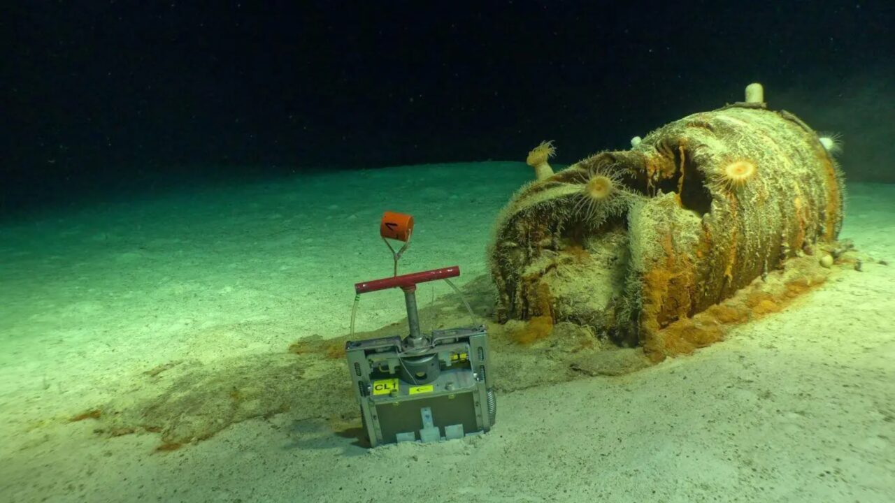 200.000 barris radioativos foram despejados no meio do oceano 80 anos depois, a França está a frente da missão para recuperá-los