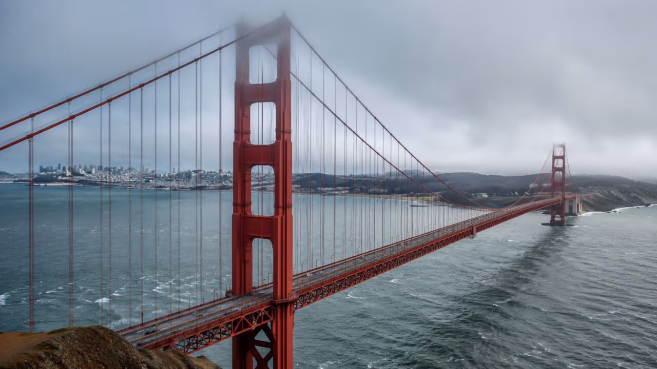 O sistema quase invisível que ajuda a Ponte Golden Gate a enfrentar ventos de até 160 km/h e terremotos sem perder sua estrutura