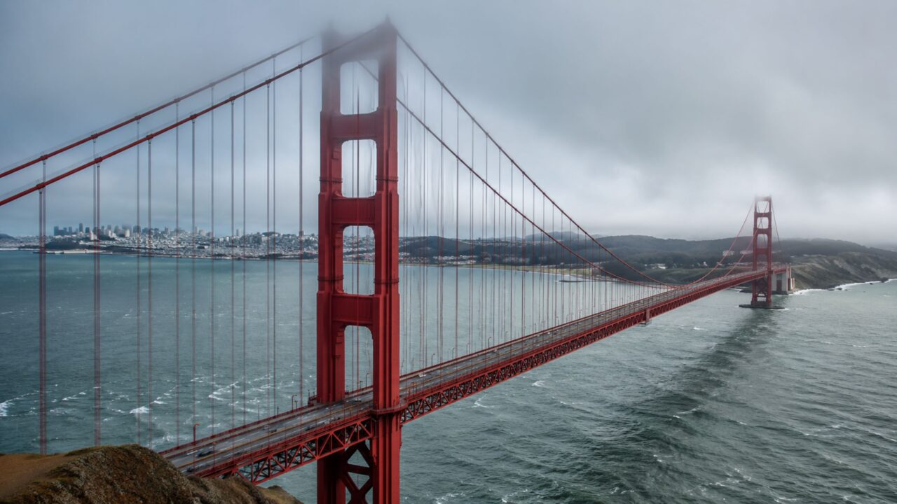 O sistema quase invisível que ajuda a Ponte Golden Gate a enfrentar ventos de até 160 km/h e terremotos sem perder sua estrutura