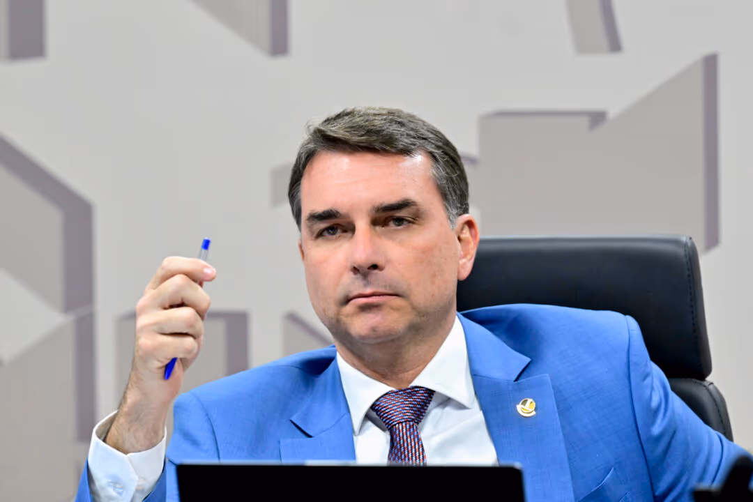 Crusoé: Flávio diz aguardar o “tempo” de Michelle