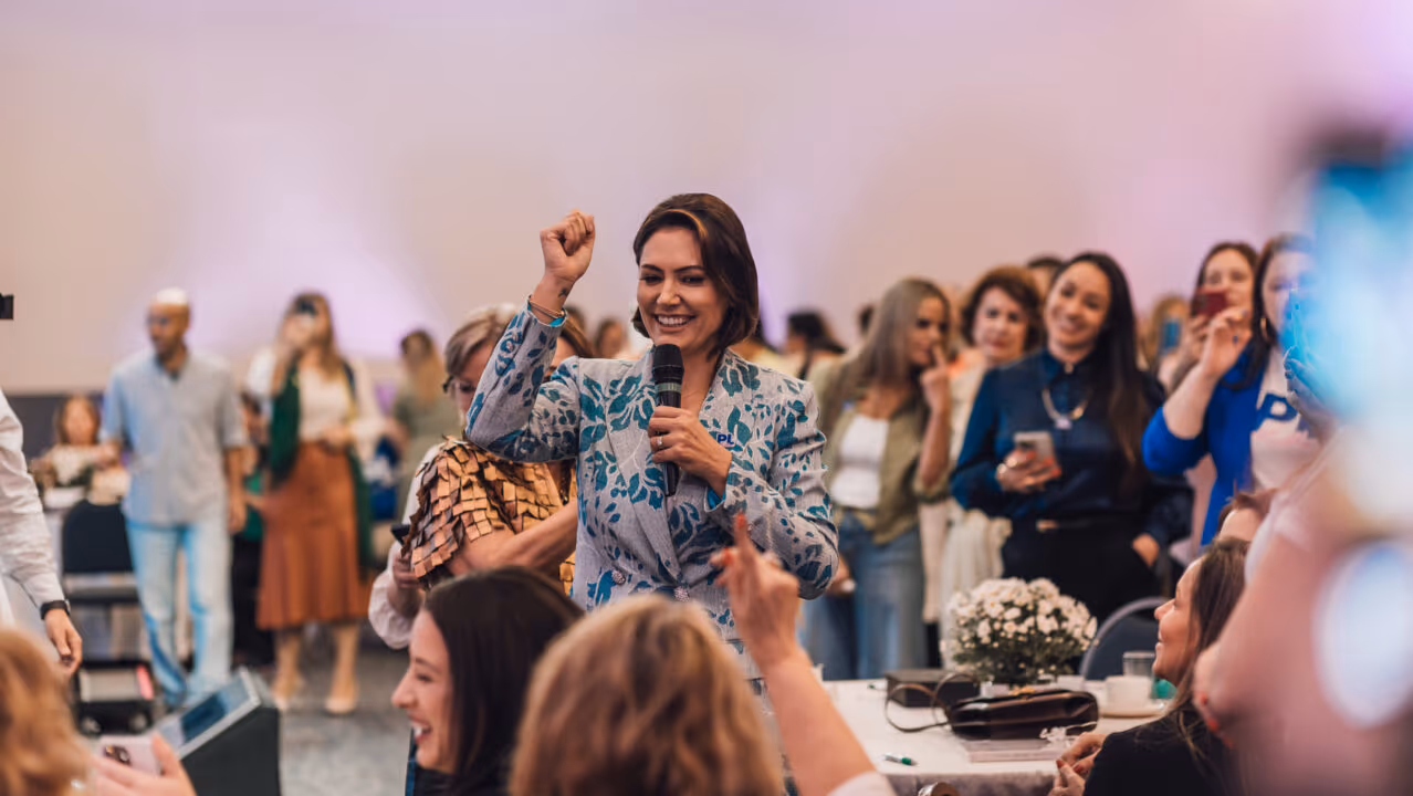 Crusoé: Vídeo de Michelle foi mais longe que carta de Bolsonaro
