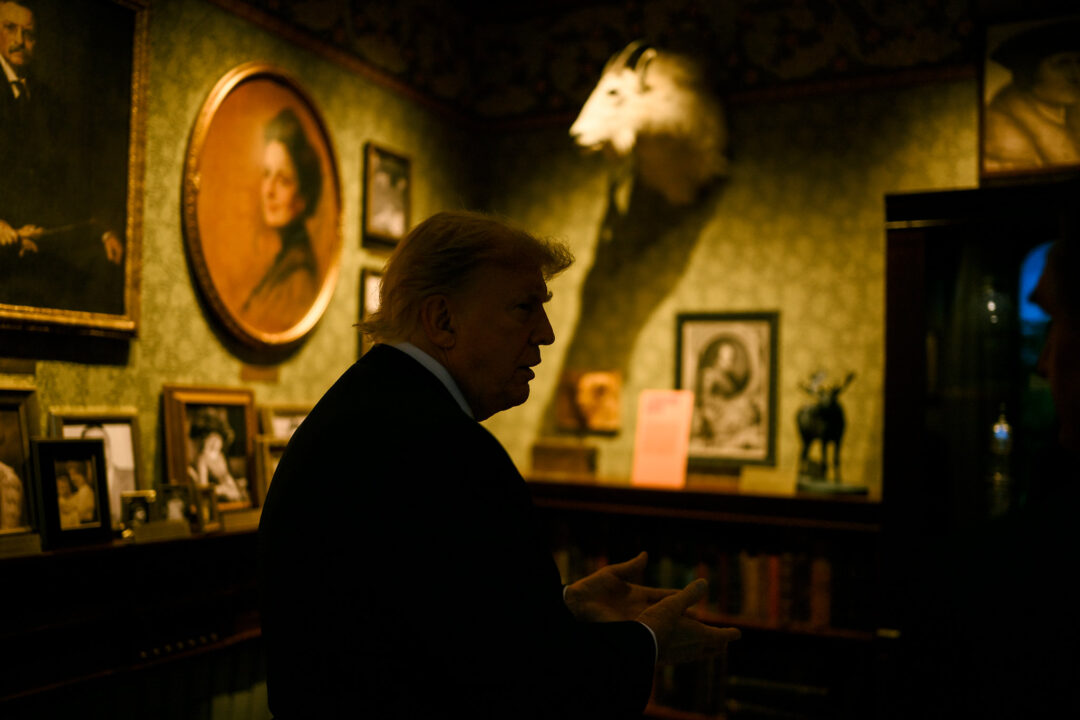 Trump promete anexar Estreito de Ormuz aos EUA